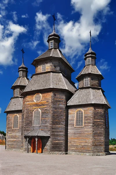 Дерев'яна церква охоплює Пресвятої Богородиці Стокове Фото
