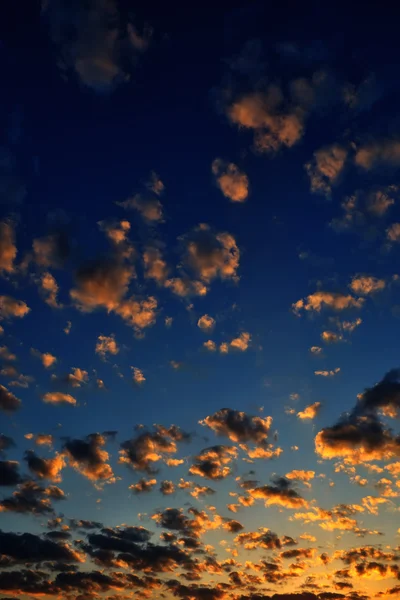 Cloudy sky at sunrise — Stock Photo, Image