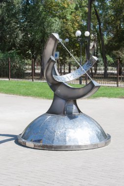 metal güneş saati 