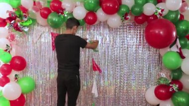 Balonlarla Meksika süslemesi yapmak 002