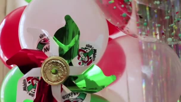 用气球和小齿轮装饰墨西哥党003 — 图库视频影像