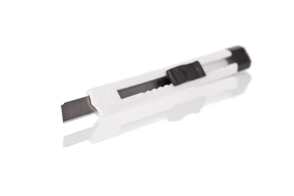 Cortador de papel ou faca Snap-Off isolado no fundo branco — Fotografia de Stock