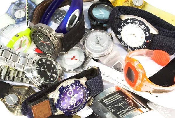 Stos różnych zegarki na rękę — Zdjęcie stockowe