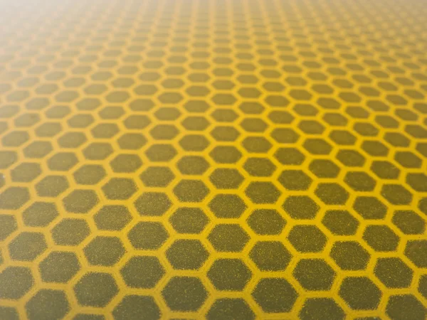 Estrutura reflectora do favo de mel a partir de um sinal de trânsito — Fotografia de Stock