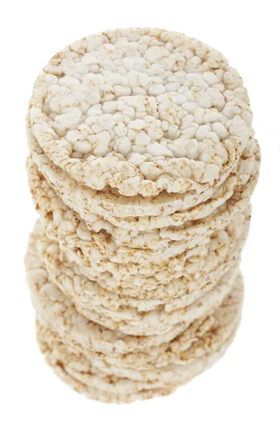 Diyet pirinç kek beyaz zemin üzerinde izole kazık — Stok fotoğraf