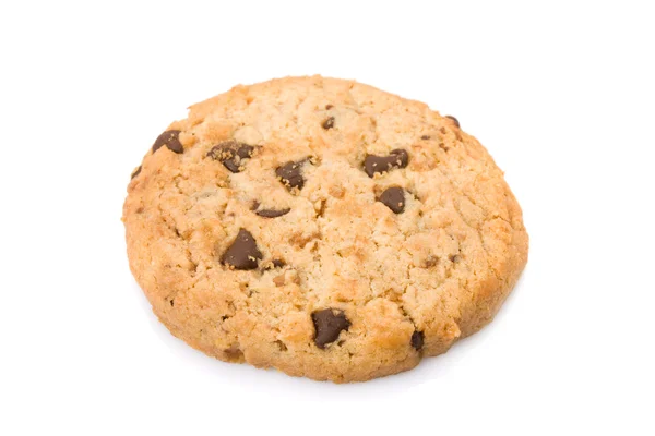 Galleta de chispas de chocolate aislado sobre fondo blanco — Foto de Stock