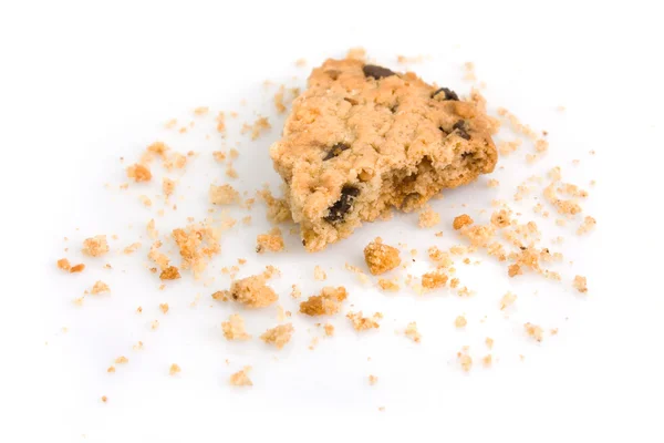 Última mordida de um biscoito de chocolate com migalhas — Fotografia de Stock