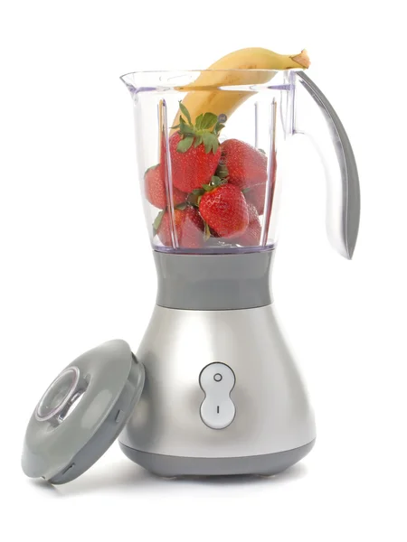 Çilek ve muz beyaz zemin üzerine izole blender — Stok fotoğraf