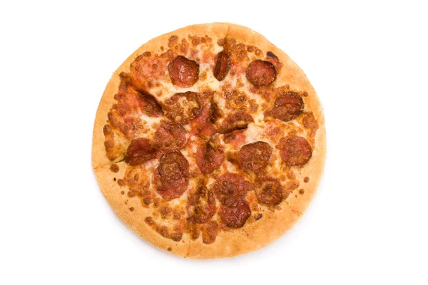 Beyaz arka planda izole edilmiş Pepperoni pizza. — Stok fotoğraf