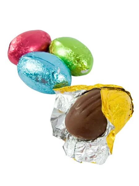 チョコレートの卵。伝統的なイースターの甘い. — ストック写真
