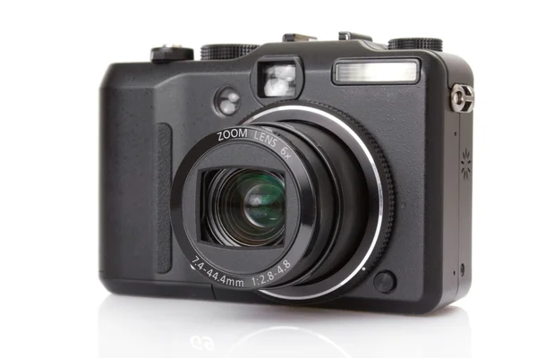 Zwarte digitale compact camera geïsoleerd op wit — Stockfoto