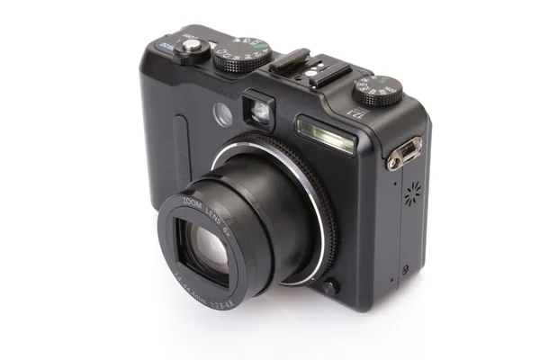 Černý Digitální kompaktní fotoaparát izolovaných na bílém — Stock fotografie