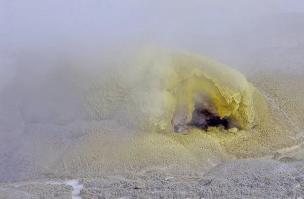Вайотапу Является Активной Геотермальной Зоной Южной Части Вулканического Центра Окатайна — стоковое фото