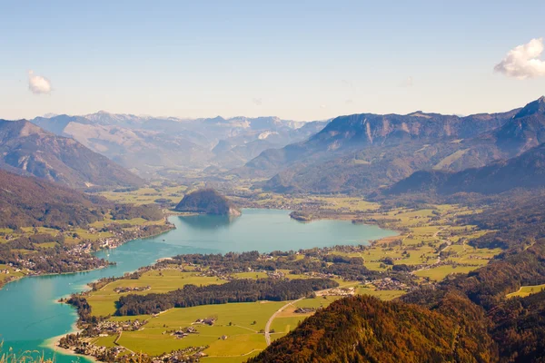 Wolfgangsee meer en de bergen — Stockfoto