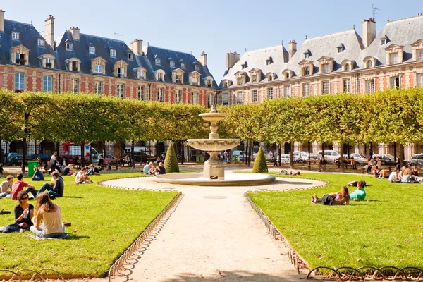Place des Vosges, Париж — стоковое фото