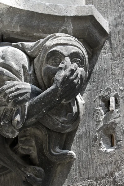 Gargoyle op het nieuwe stadhuis in München — Stockfoto