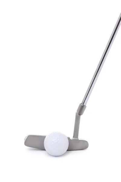 Golfe putter e bola isolada em branco — Fotografia de Stock