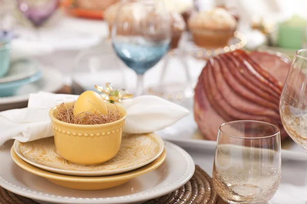 Visão seletiva do foco da cena de jantar da Páscoa — Fotografia de Stock