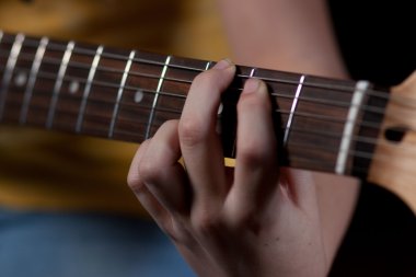 Çocuk oyun gitar