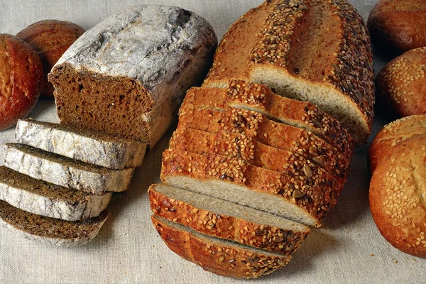 Various kinds of fresh tasty bread — Stock Photo, Image