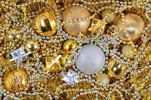 Guld och silver juldekorationer — Stockfoto