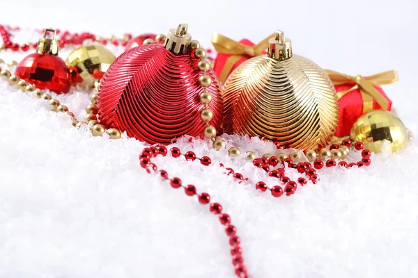 Gouden en rood kerstversiering — Stockfoto