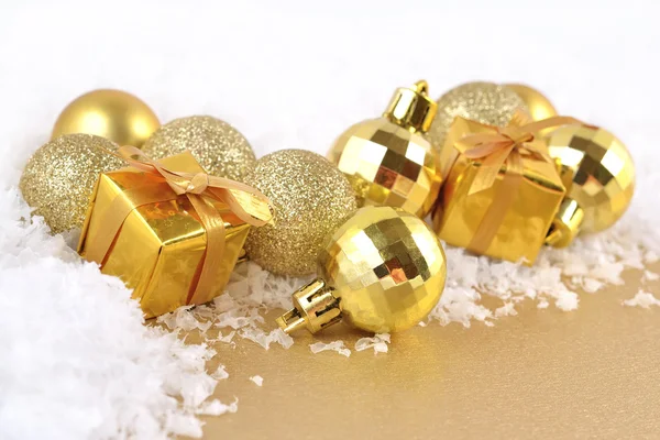 Decorazioni natalizie dorate — Foto Stock
