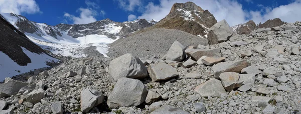 Tien shan-gebergte in Kazachstan — Stockfoto