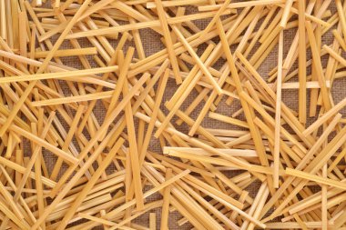 saman üzerinde çuval bezi