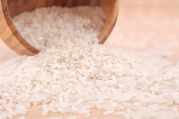 Nevařenou rýži v misce — Stock fotografie