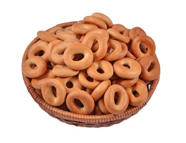 hasır kase üzerinde beyaz bir simit