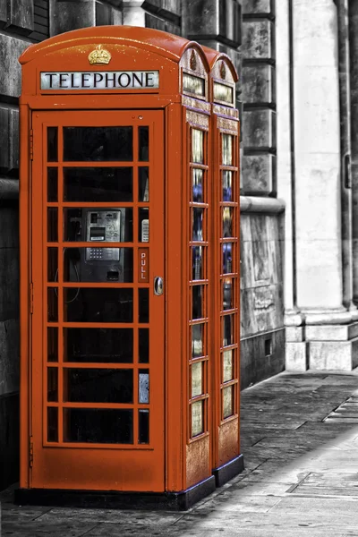 Red British telephone booth — Stock Photo, Image