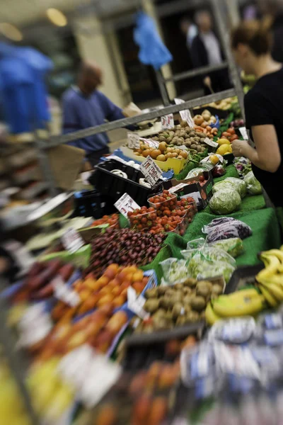 meyve ve sebzeler üzerinde bir durak