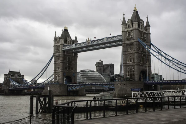 Kule Köprüsü, Londra