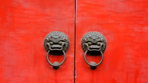 Porte chinoise traditionnelle — Photo