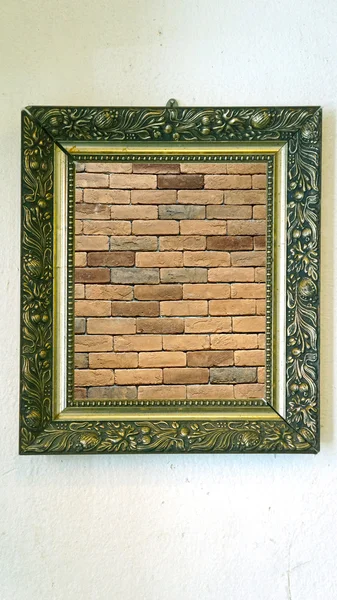Espejo mágico con pared de ladrillo — Foto de Stock