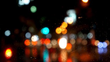 trafik hala, bir soğuk, ıslak gün ön cam ile vurdu, duruyor.