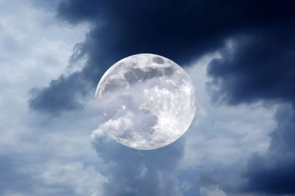 Night sky with moon and cloud — Stock Photo, Image