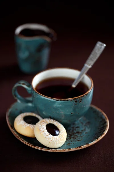 Biscuits aux amandes maison au chocolat, mise au point sélective — Photo