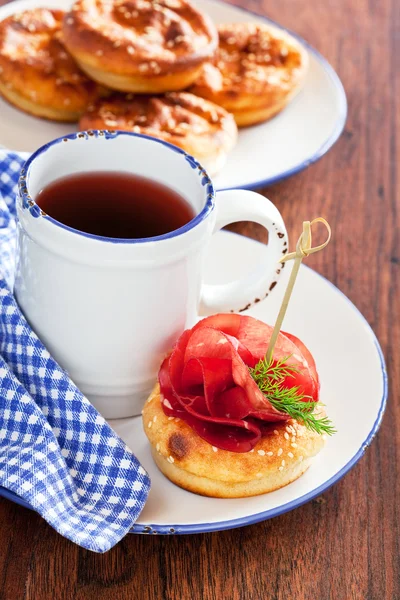 Savoury muffins with bresaola — Stock Photo, Image