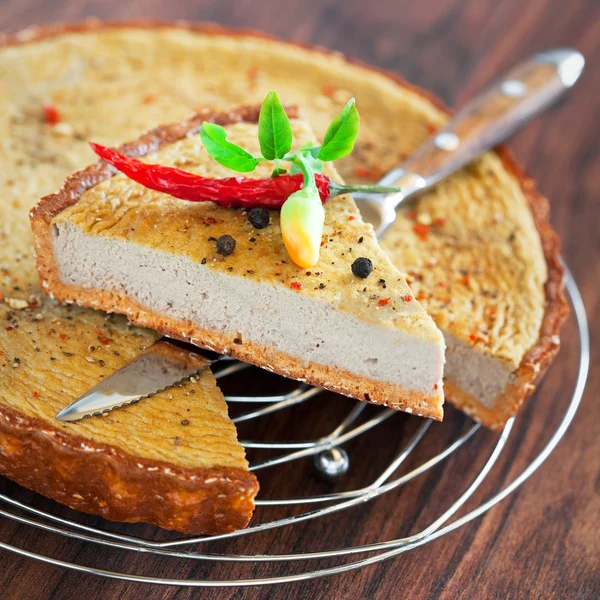 Tart with chicken liver and pepper — Stock Photo, Image