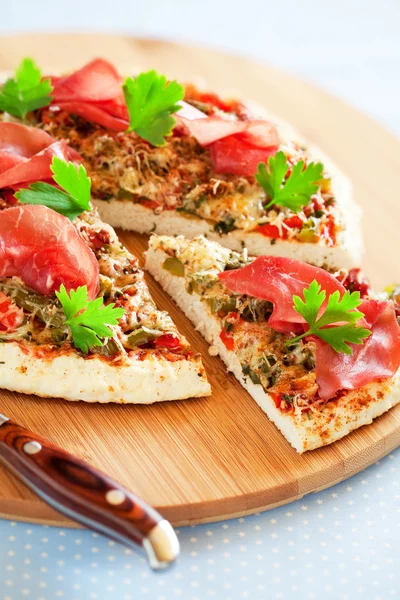Kip pizza — Stockfoto