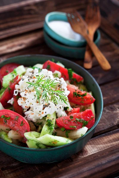 Fresh vegetable salad with cottage cheese — Stock Photo, Image