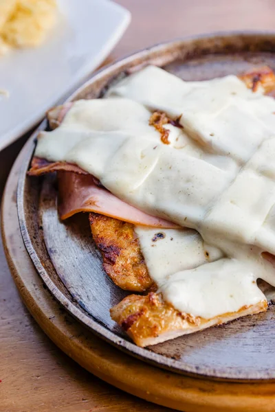 Delicious Chicken Prepared Enjoy Lunch Family — Fotografia de Stock