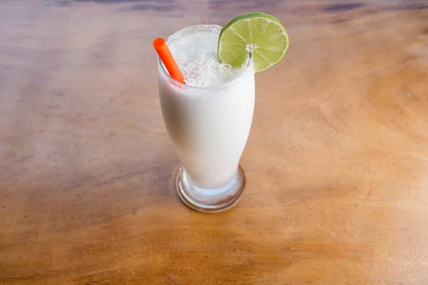 Suco Frio Natural Delicioso Para Desfrutar Companhia Familiares Amigos — Fotografia de Stock