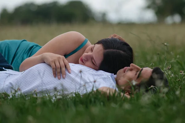 Latin Couple Showing All Love Happiness — Stockfoto