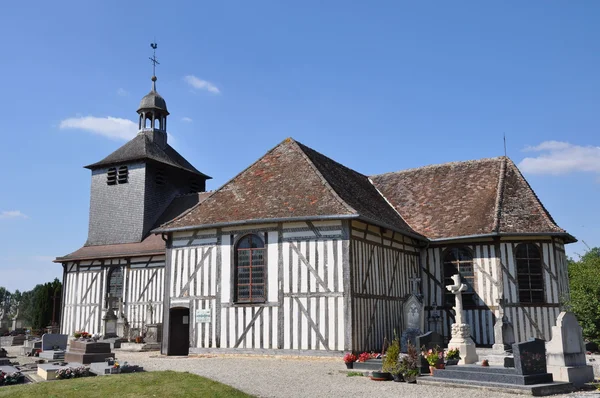 La iglesia de San Quintín en Mathaux (Aube - Francia ) Fotos de stock libres de derechos