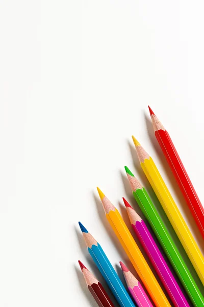 Färgglada trä pennor — Stockfoto