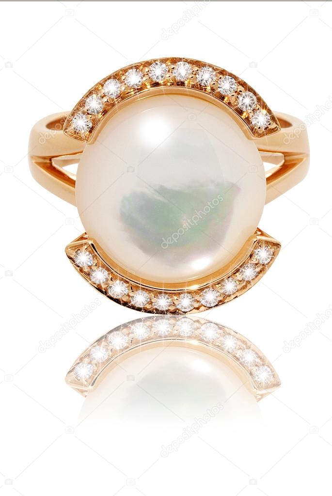 Pearl and diamond ring