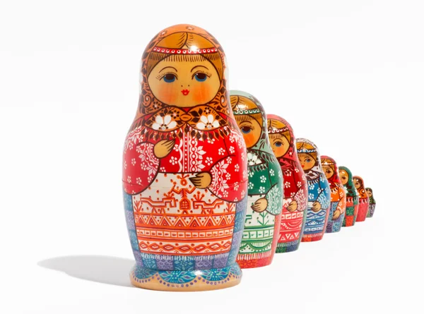 Primer plano de las muñecas matryoshka rusas tradicionales — Foto de Stock